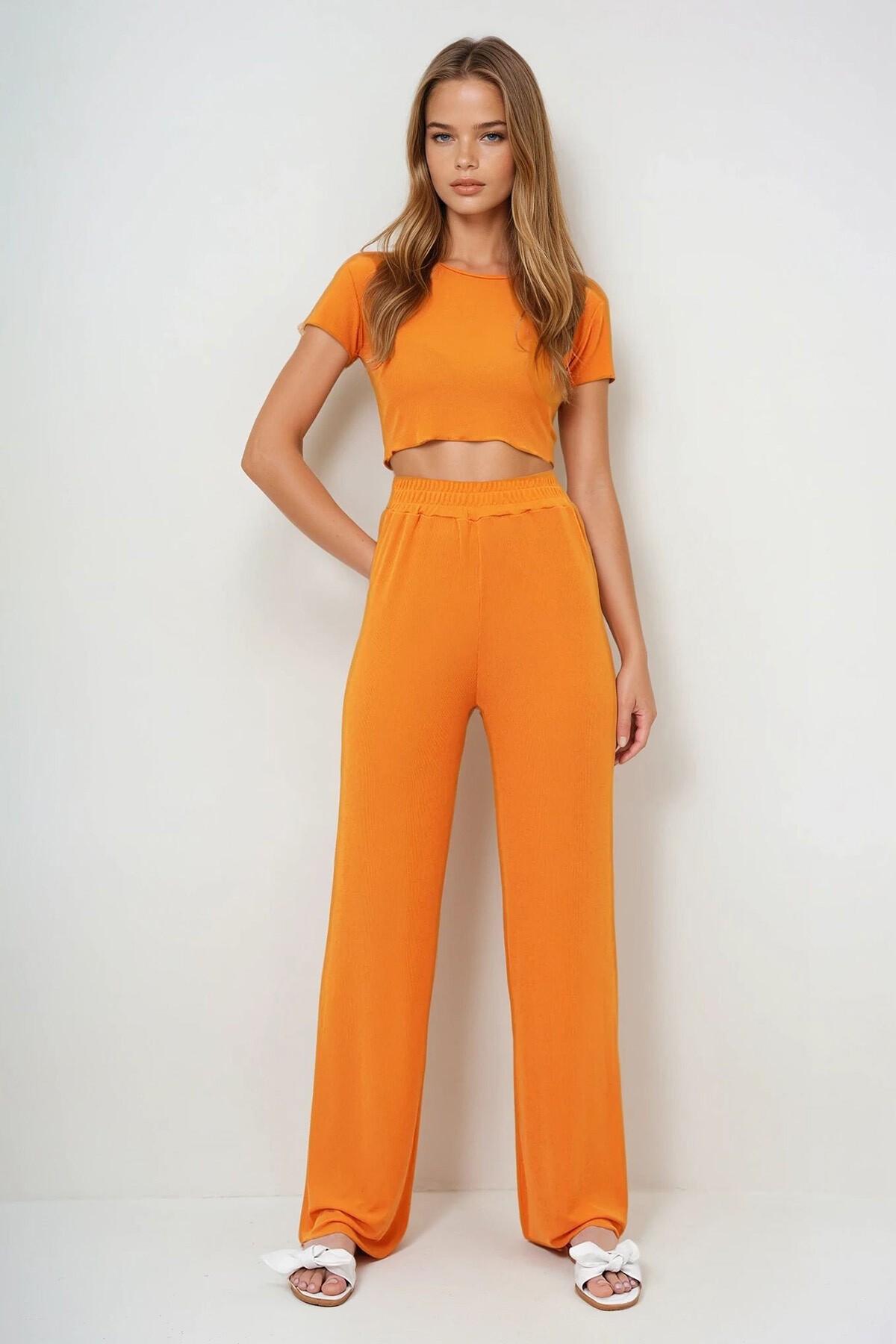 Turuncu Bisiklet Yaka Crop Bluz, Şort Ve Pantolonlu 3 Lü Set Pijama Takımı