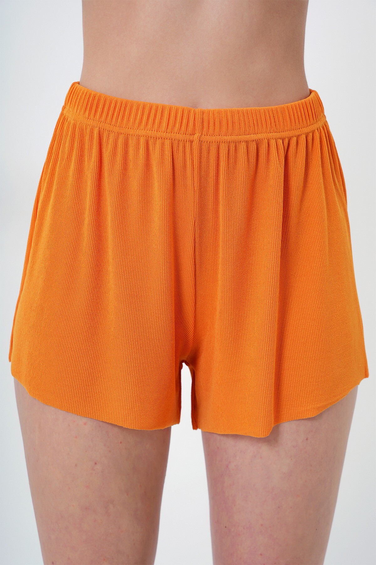 Turuncu İp Askılı Dantel Detaylı Bluz, Şort Ve Pantolonlu 3 Lü Set Pijama Takımı