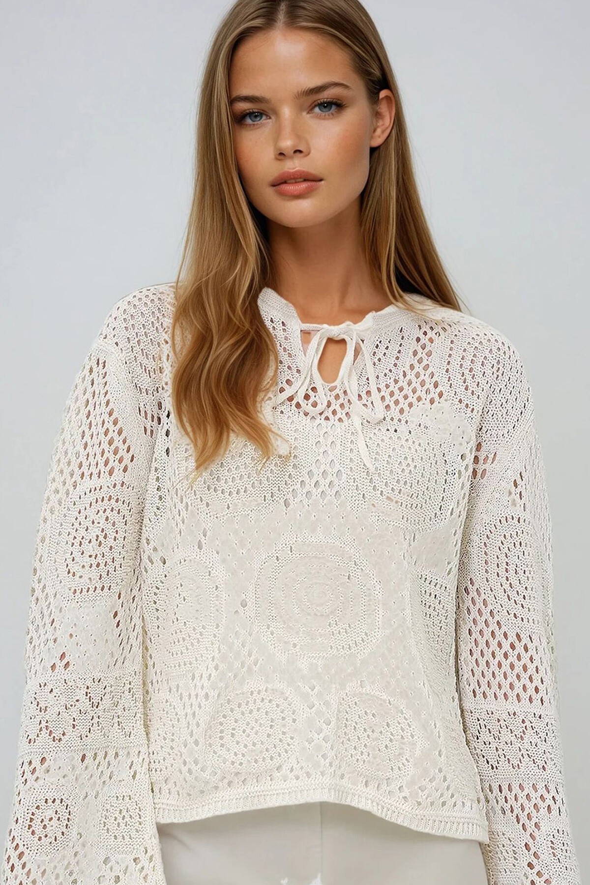 Vanilya Önü Bağcıklı Ajurlu Motifli Yazlık Triko Bluz