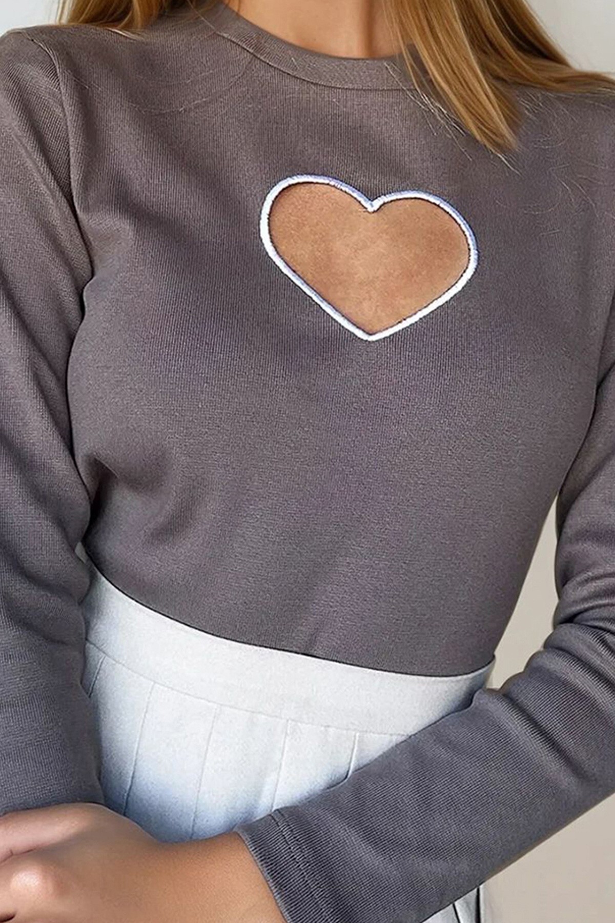 Vizon Bisiklet Yaka Kalp Nakış Dekolteli Kaşkorse Bluz