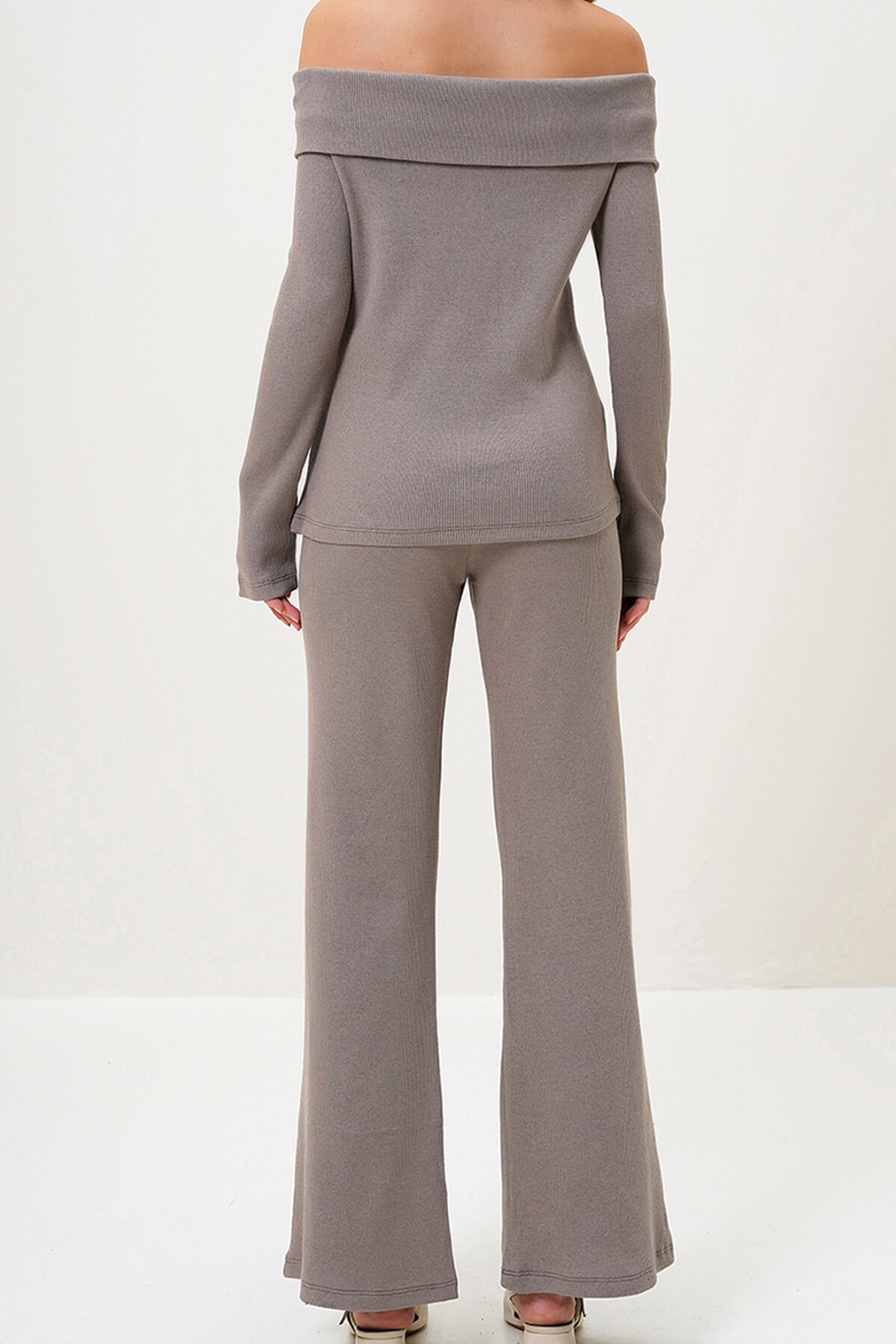 Vizon Madonna Yaka Kaşkorse Bluz Ve Pantolon Takım