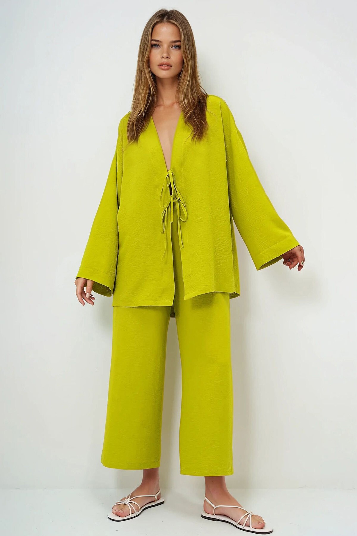 Yağ Yeşili Önü Bağcıklı Kimono Ceket Ve Palazzo Pantolon Takım