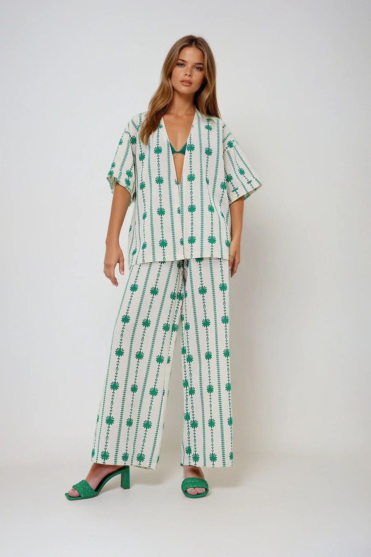 Yeşil Çiçek Desenli Duble Kol Kimono Ve Palazzo Pantolon Keten Takım