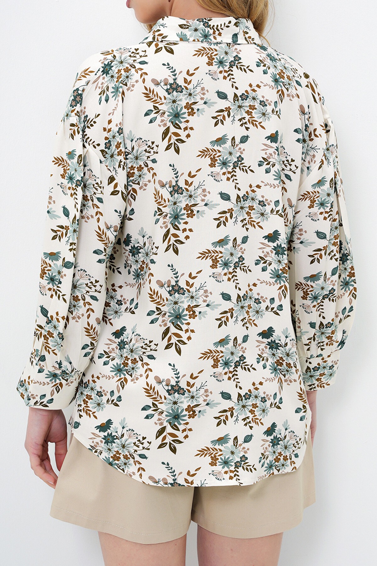 Yeşil Çiçekli Balon Kol Desenli Baskılı Viscon Dokuma Gömlek
