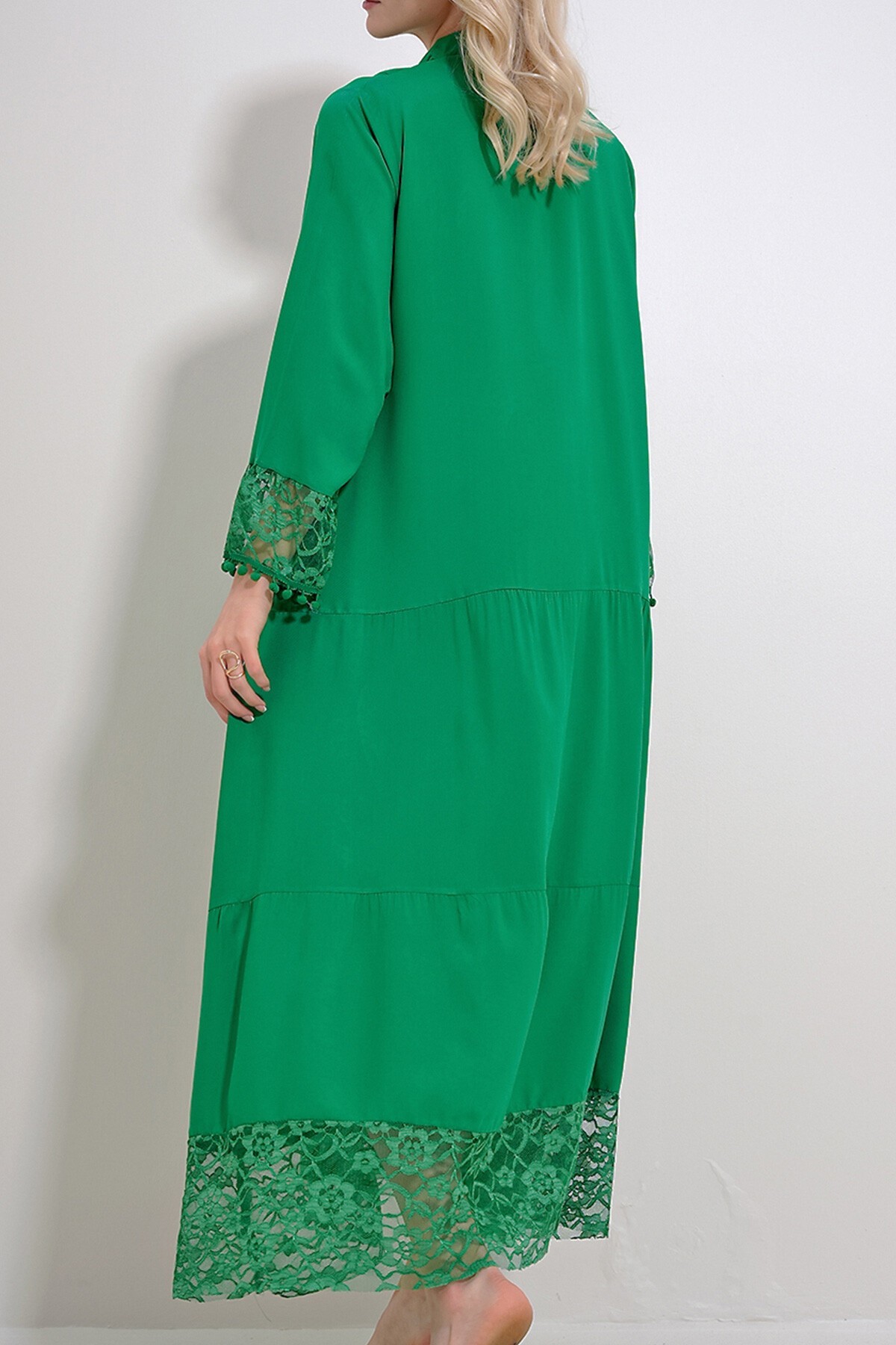 Yeşil Hakim Yaka Robası Düğmeli Dantel Detaylı Maxiboy Elbise
