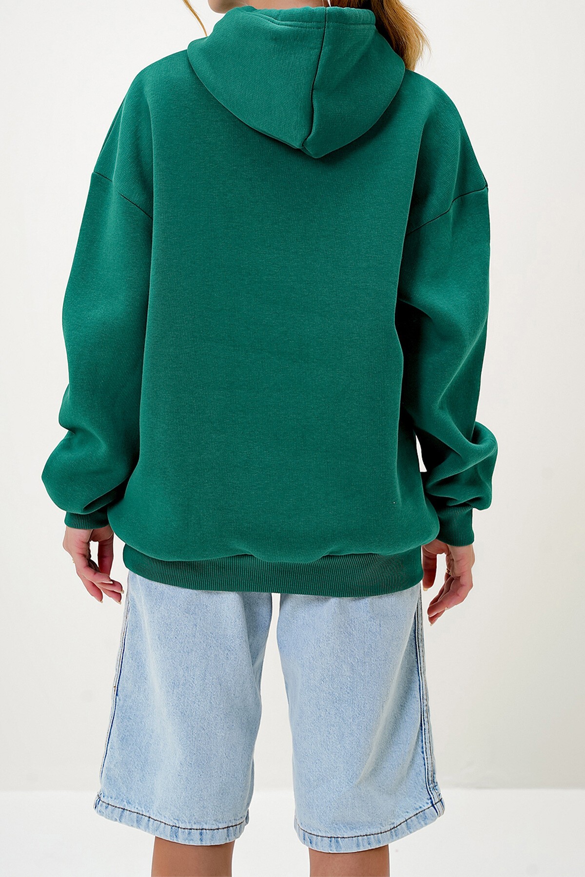 Yeşil Kapüşonlu Önü Kabartma Yazılı Üç İplik Şardonlu Sweatshırt