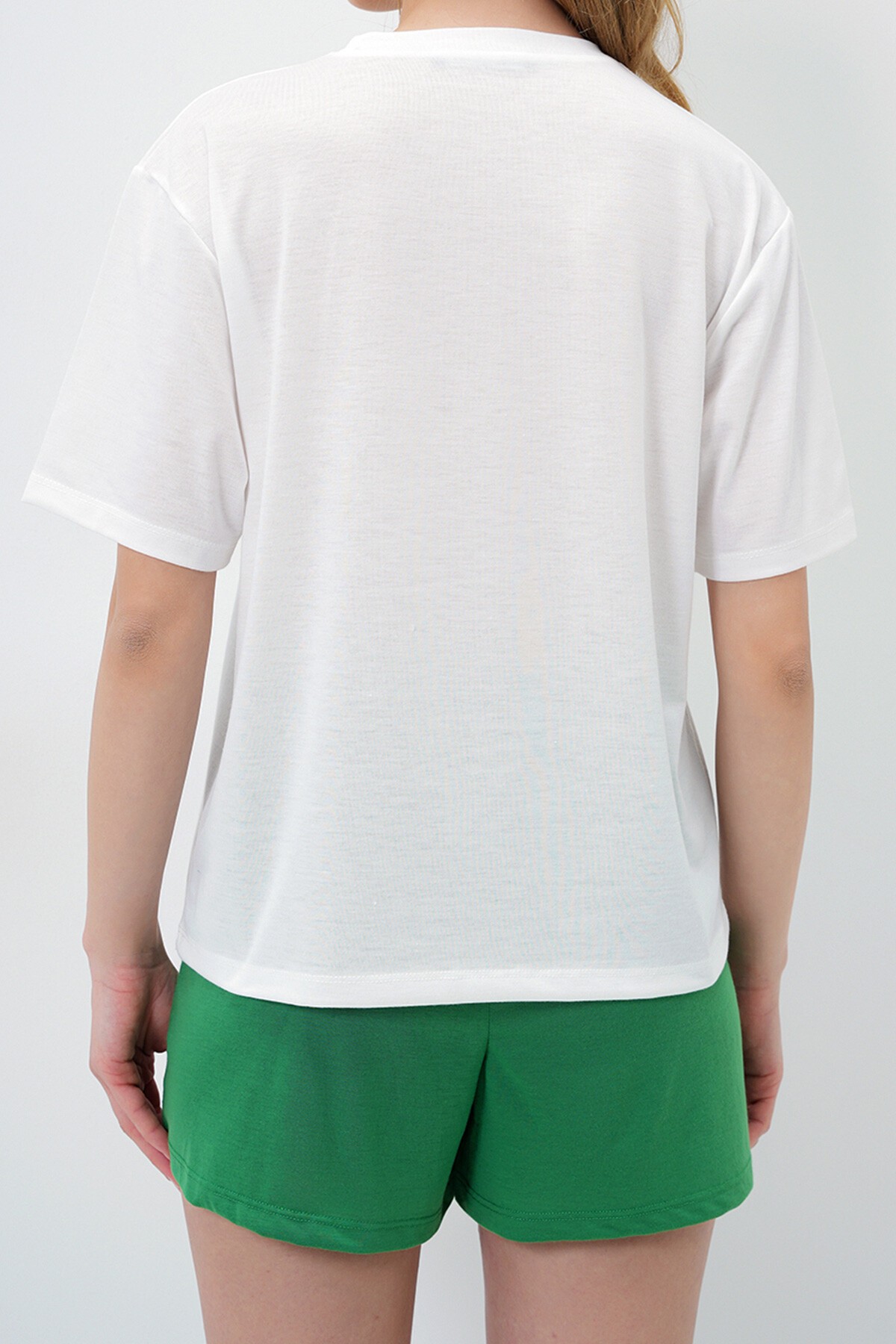 Yeşil Önü Yazı Baskılı Pamuklu Basic T Shırt Ve Şortlu Penye Alt Üst Takım