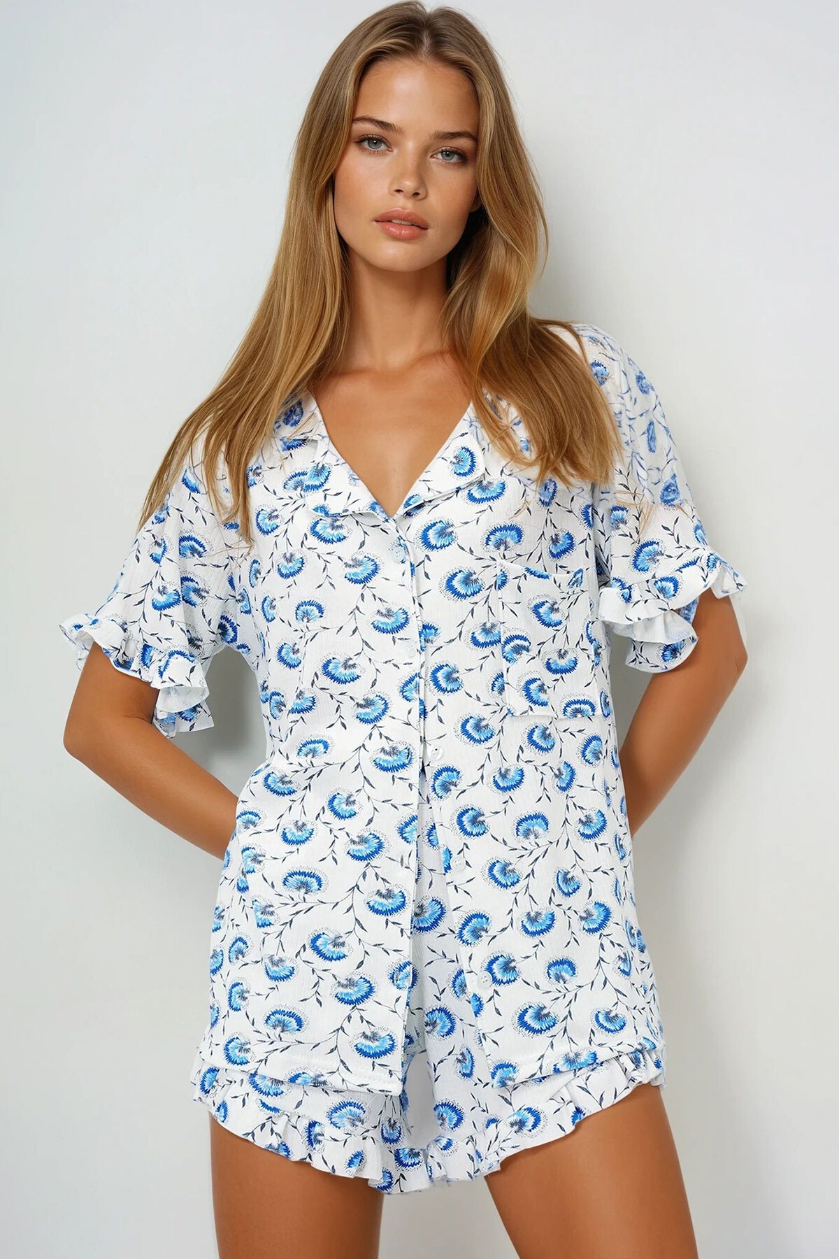 Zambak Mavi Tek Cepli Kolları Ve Paçası Fırfırlı Pamuklu Gömlek Ve Şortlu Pijama Takımı