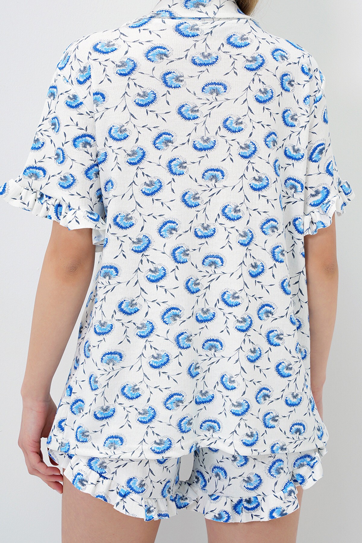 Zambak Mavi Tek Cepli Kolları Ve Paçası Fırfırlı Pamuklu Gömlek Ve Şortlu Pijama Takımı