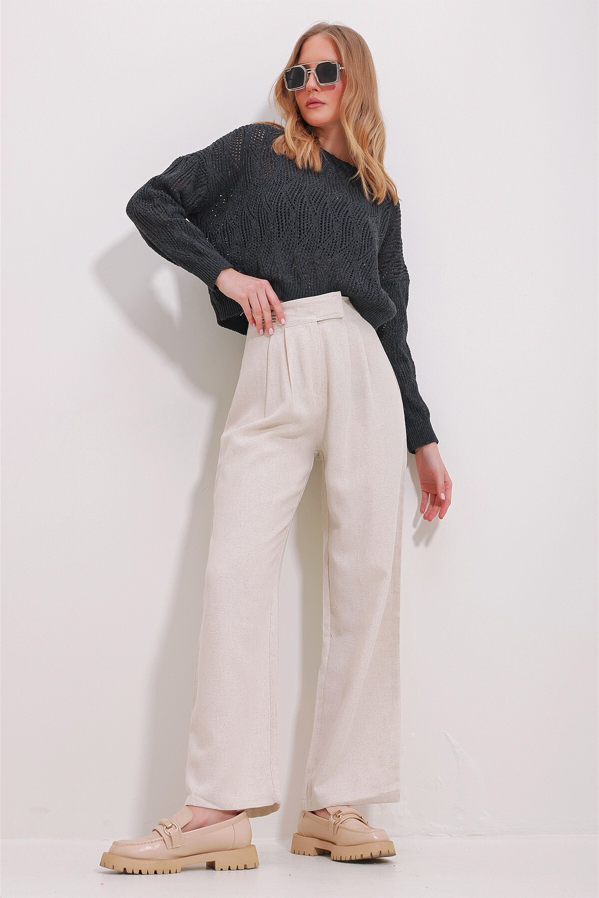 Açık Bej Çırt Çırtlı Armalı Palazzo Pantolon