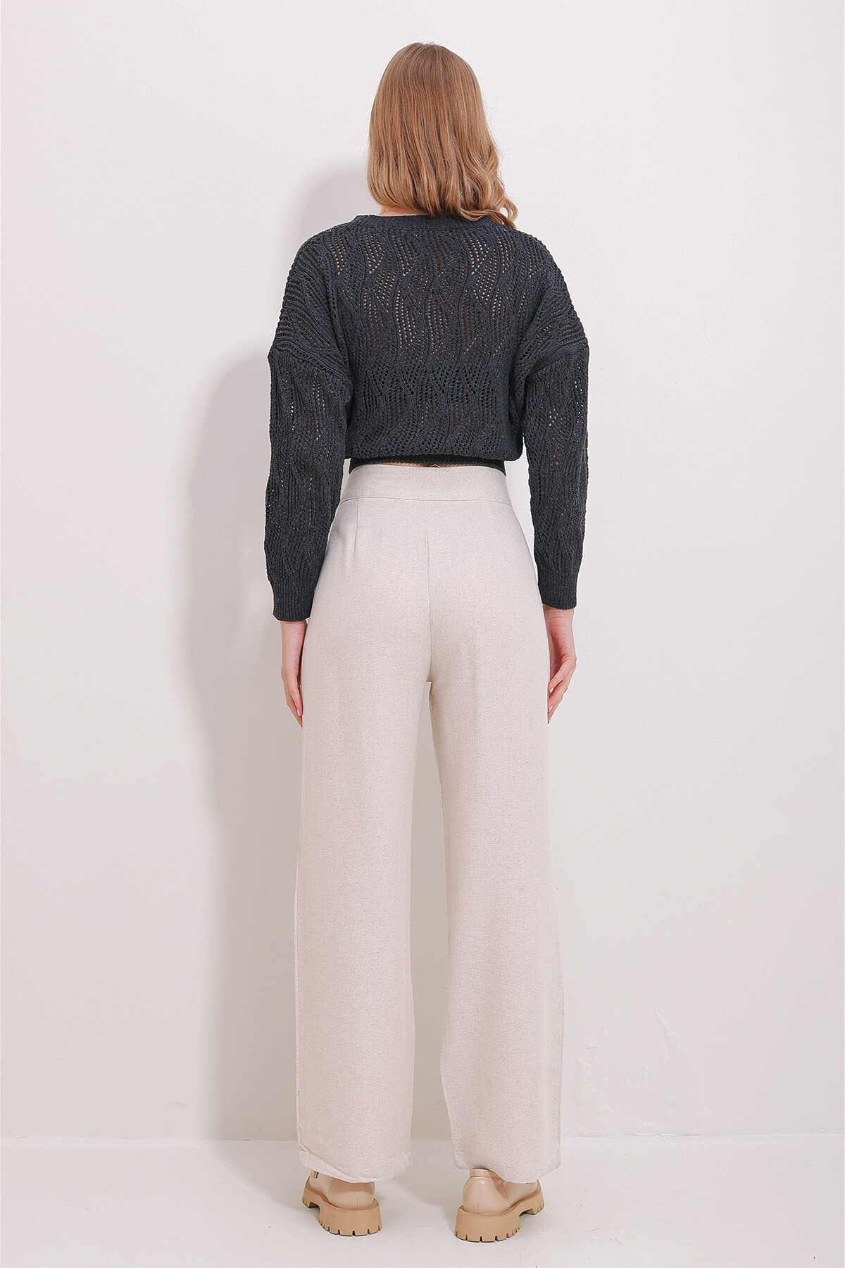 Açık Bej Çırt Çırtlı Armalı Palazzo Pantolon