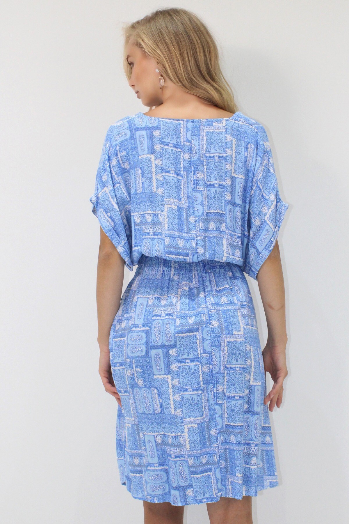 Bebe Mavi V Yaka Çift Cepli Etnik Desenli Beli Gipeli Dokuma Viskon Elbise