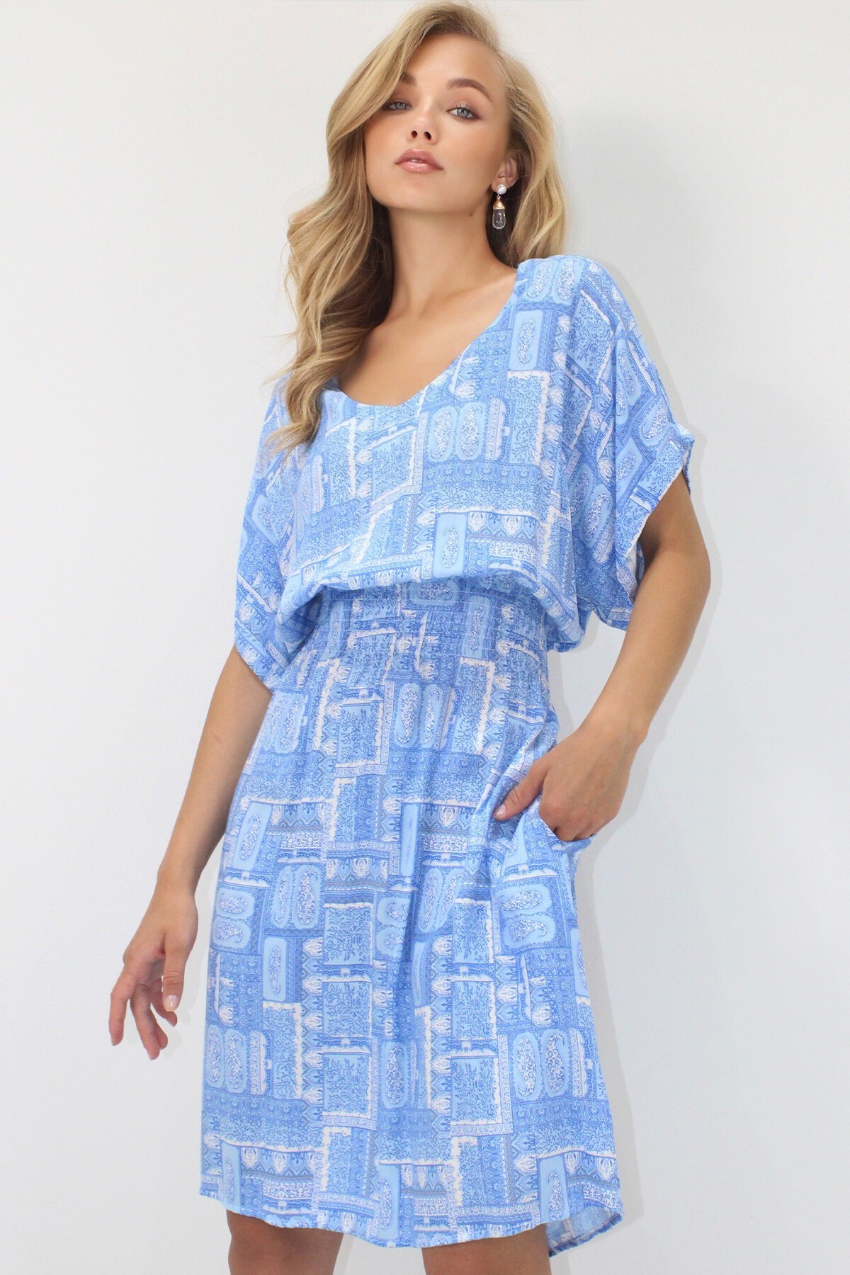 Bebe Mavi V Yaka Çift Cepli Etnik Desenli Beli Gipeli Dokuma Viskon Elbise