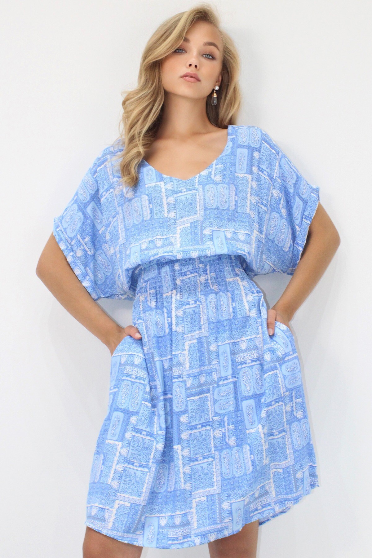 Bebe Mavi V Yaka Çift Cepli Etnik Desenli Beli Gipeli Dokuma Viskon Elbise