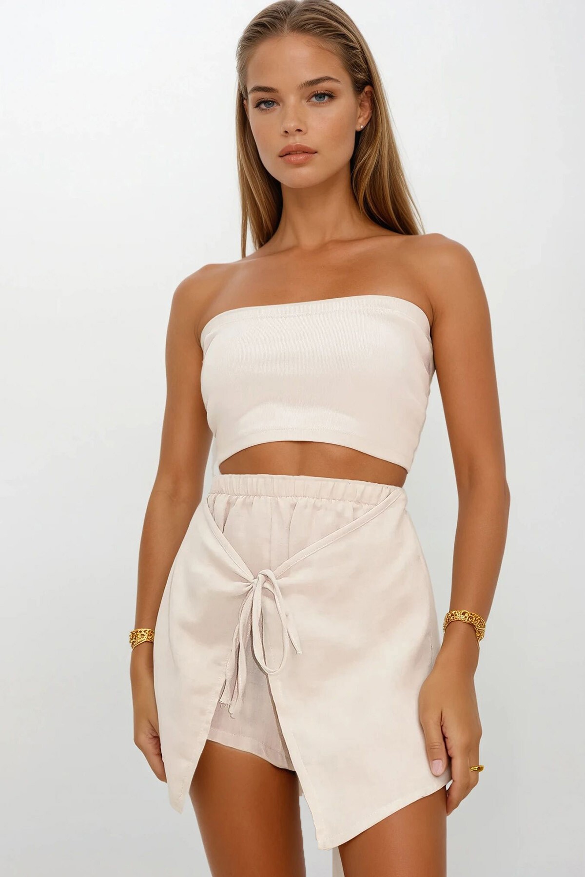 Bej Beli Lastikli Bağlama Detaylı Kapaklı Müslin Şort Etek