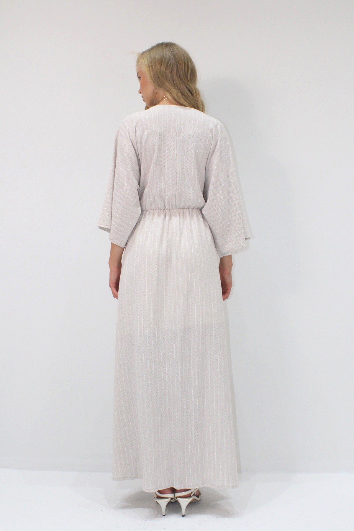 Bej Derin V Yaka Beli Lastikli Çizgili Elbise