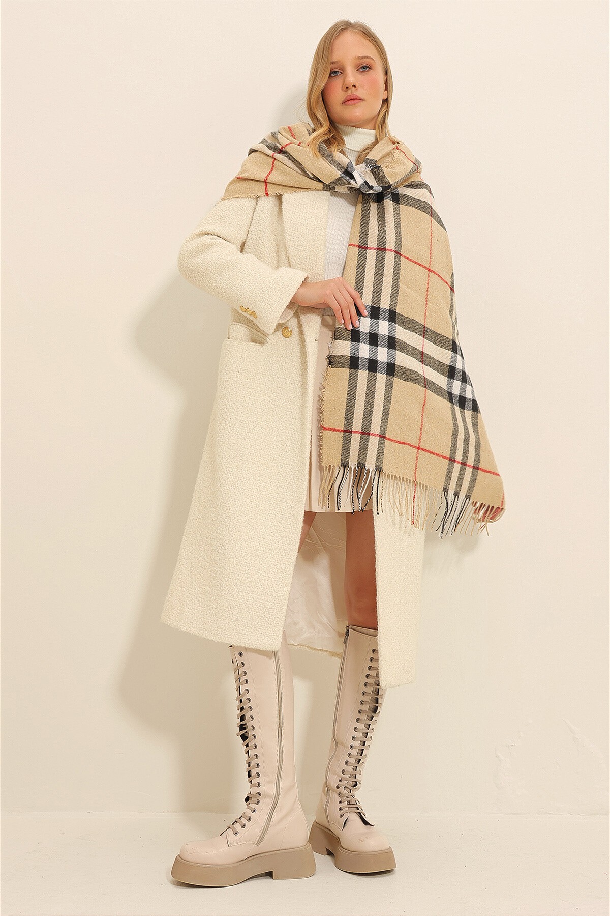 Bej Ekose Desenli Şal