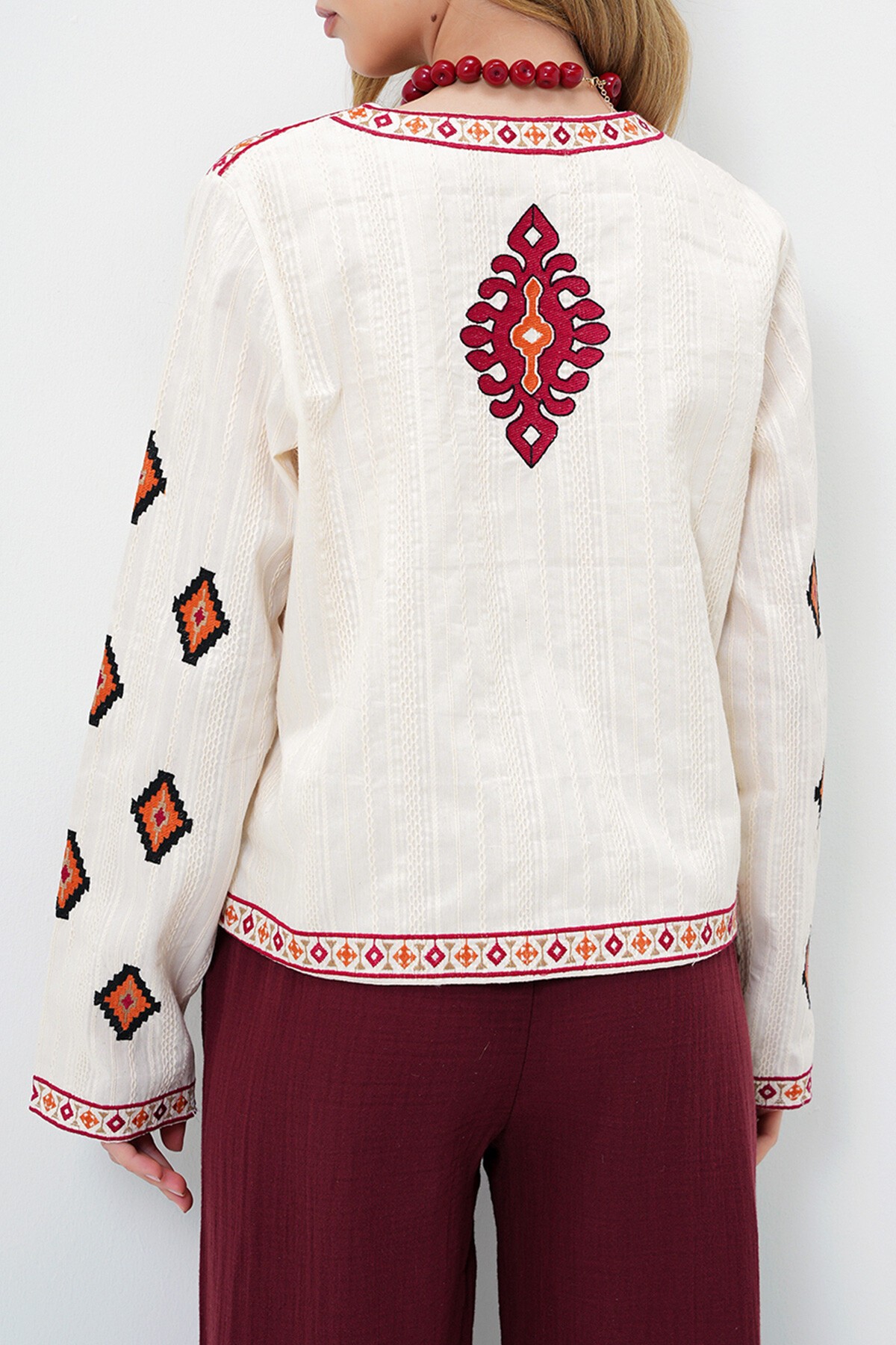 Bej Etnik Desenli Önden Bağlamalı Yazlık Keten Ceket