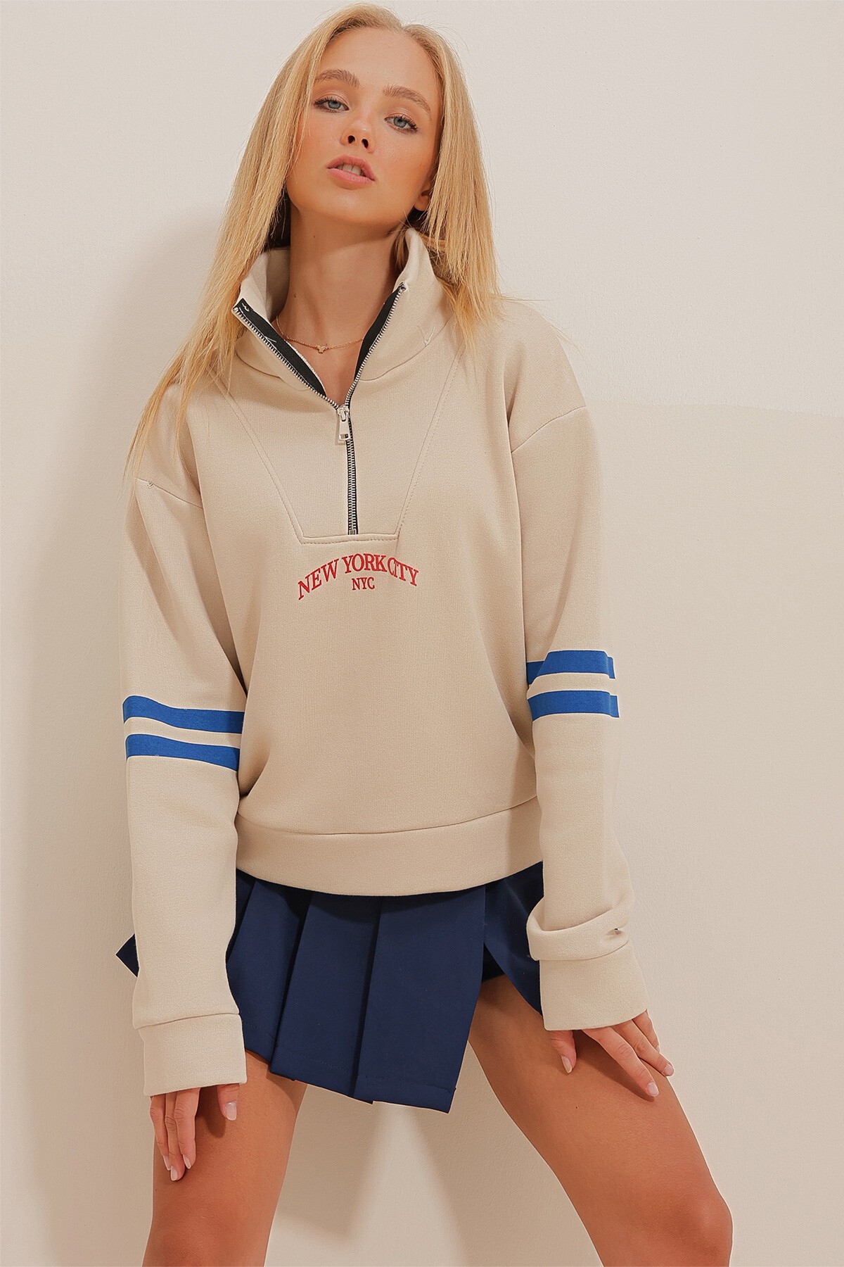 Bej Fermuarlı Şeritli 3 İplik İçi Şardonlu Sweatshirt