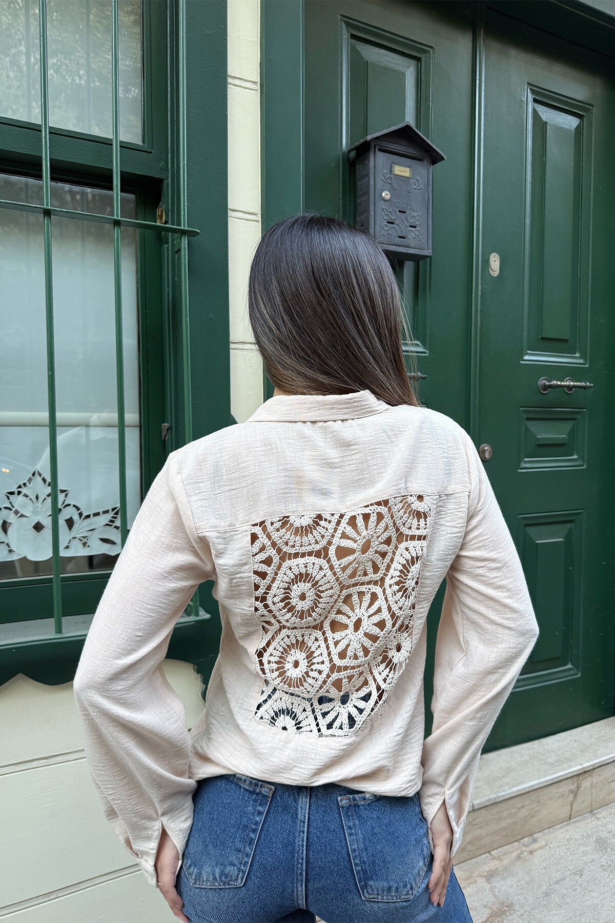 Bej Güpür Detaylı Oversize Gömlek