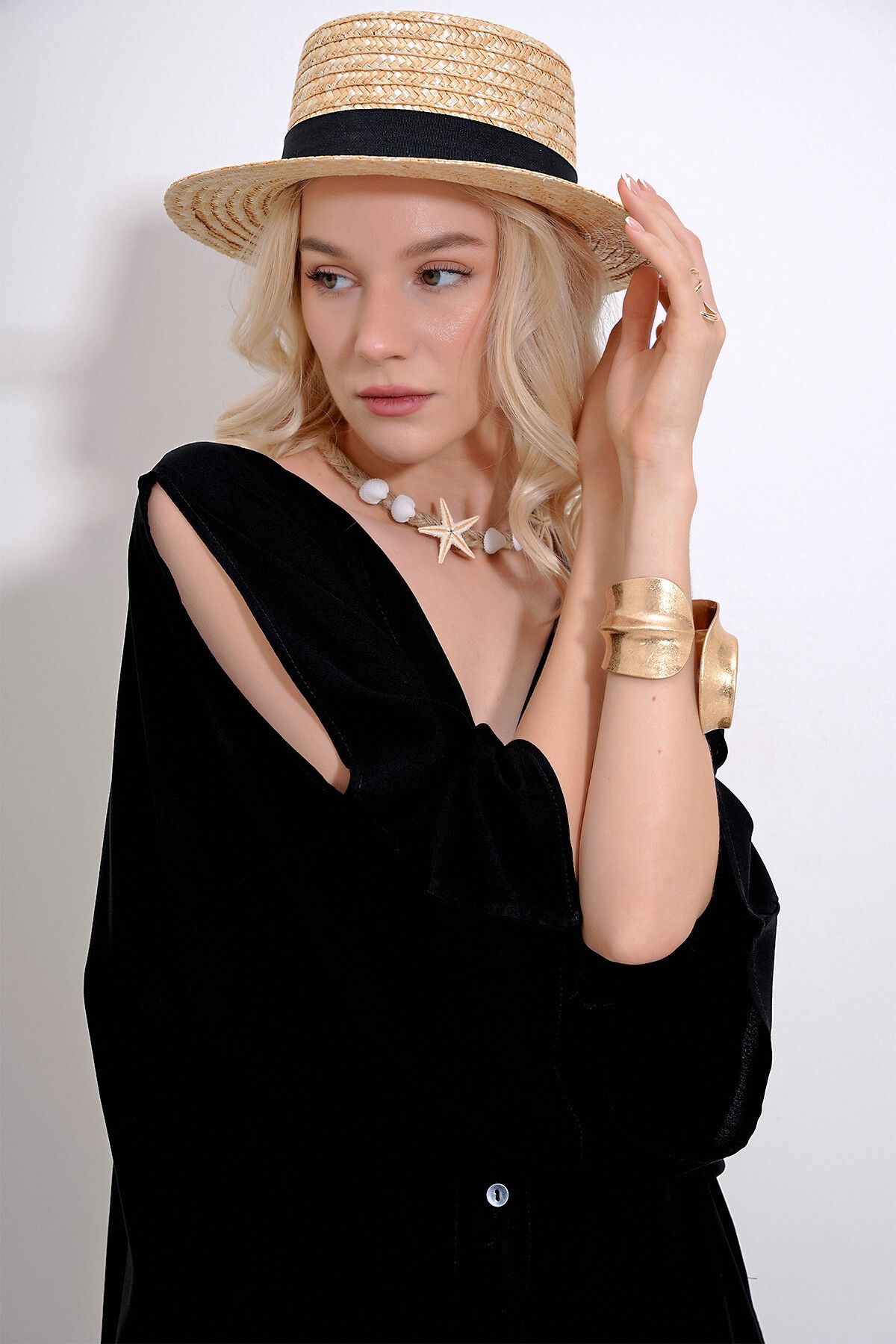 Bej Hasır Örgü Şapka