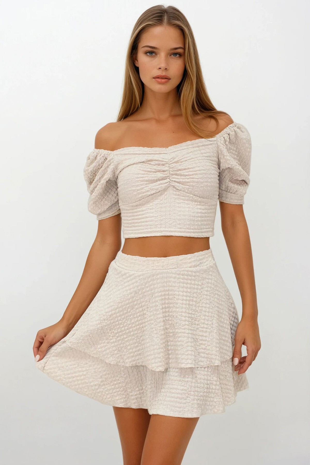 Bej Prenses Kol Büzgülü Bluz Ve Eteği Volanlı Bürümcük Takım