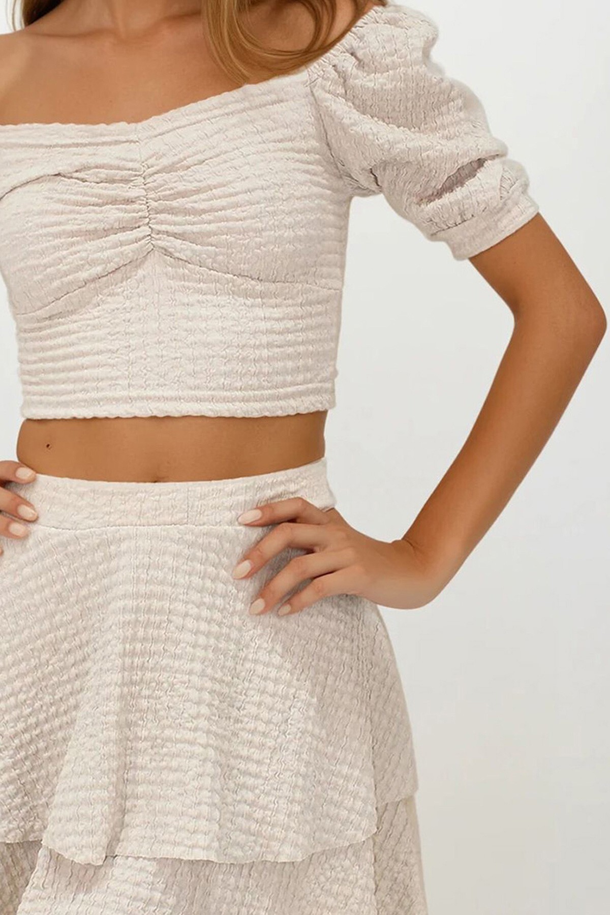 Bej Prenses Kol Büzgülü Bluz Ve Eteği Volanlı Bürümcük Takım