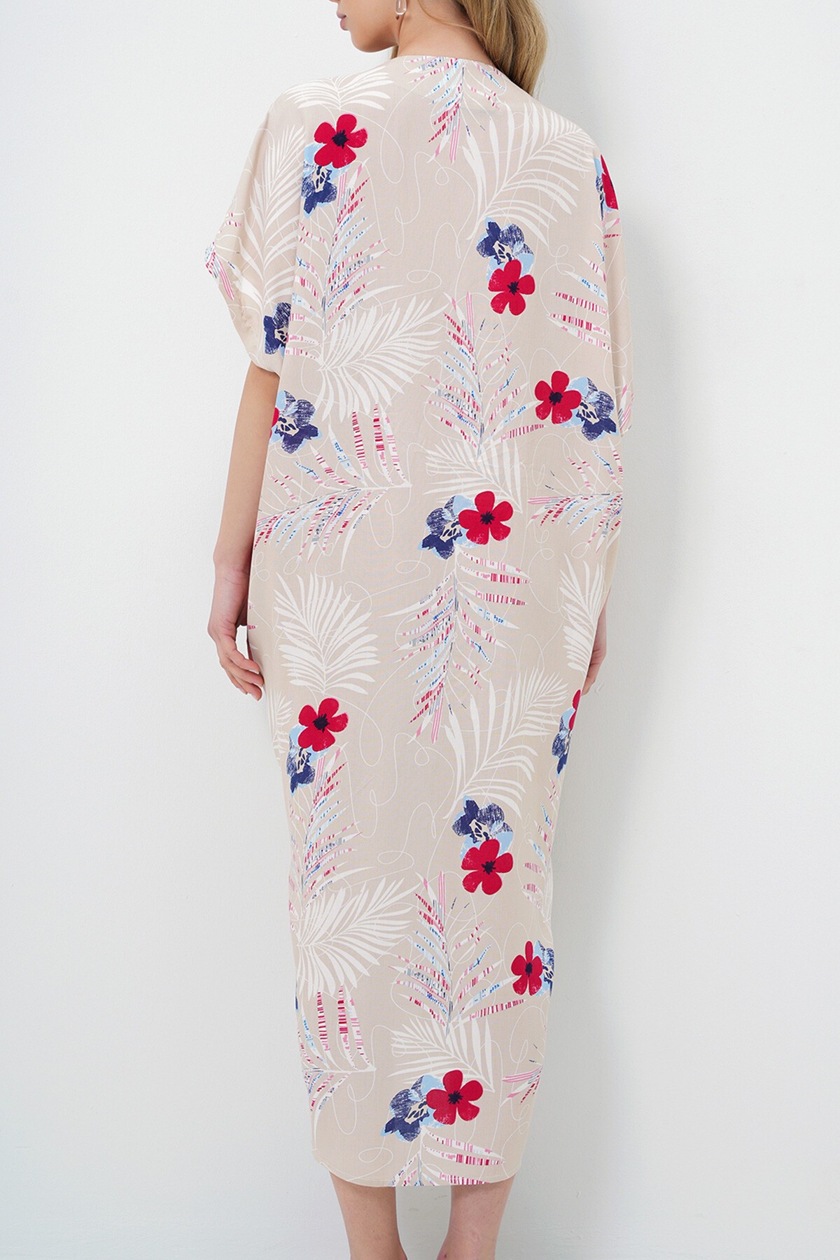 Bej V Yaka Desenli Yazlık Maxi Boy Dokuma Elbise