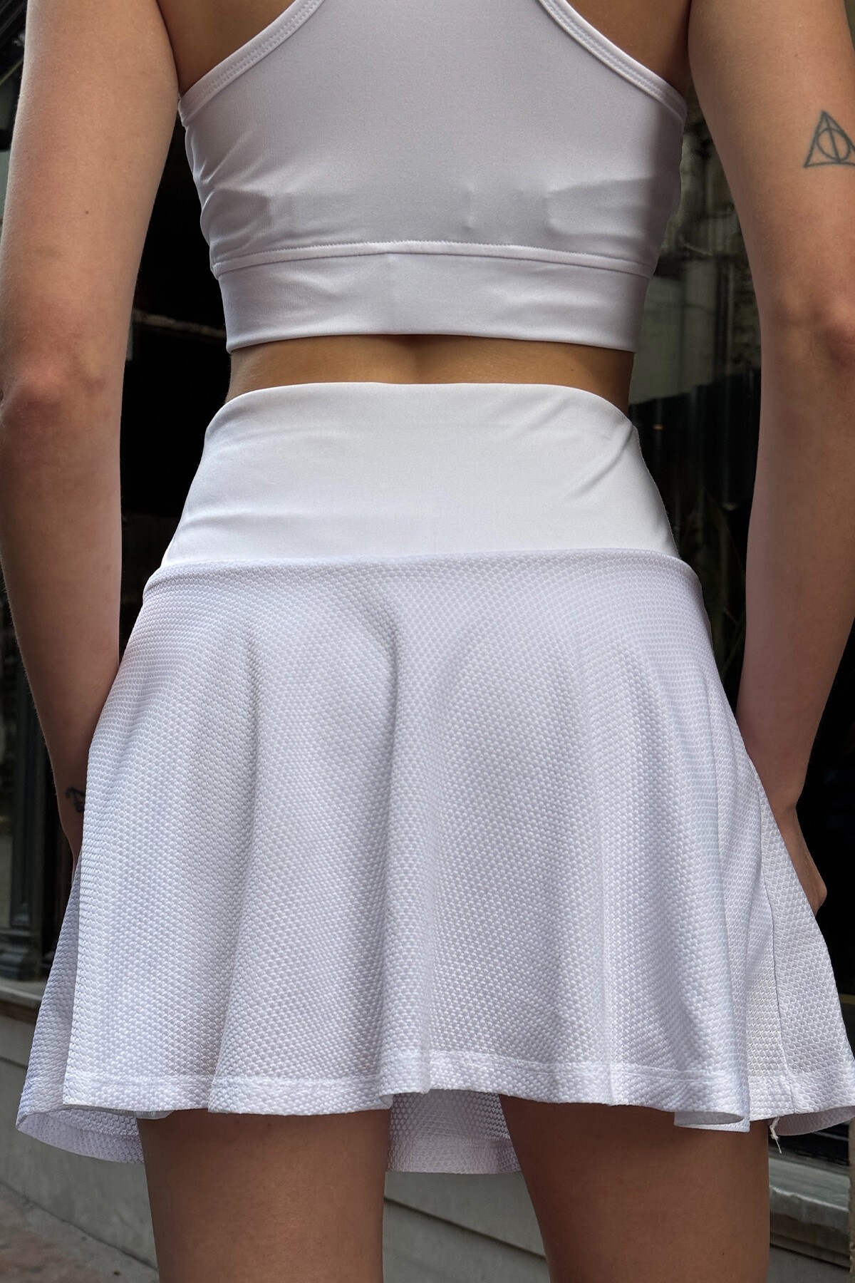 Beyaz Beli Lastikli File Detaylı Şort Etek