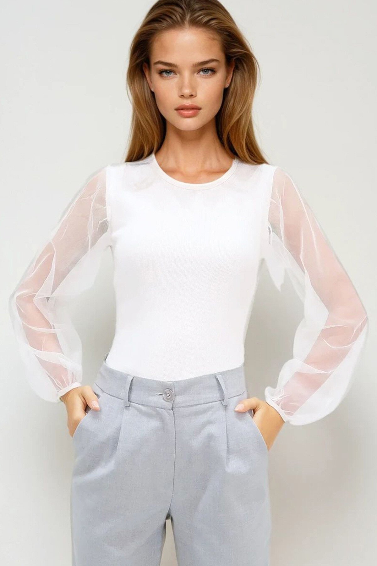 Beyaz Bisiklet Yaka Kolları Tül Detaylı Fitilli Bluz