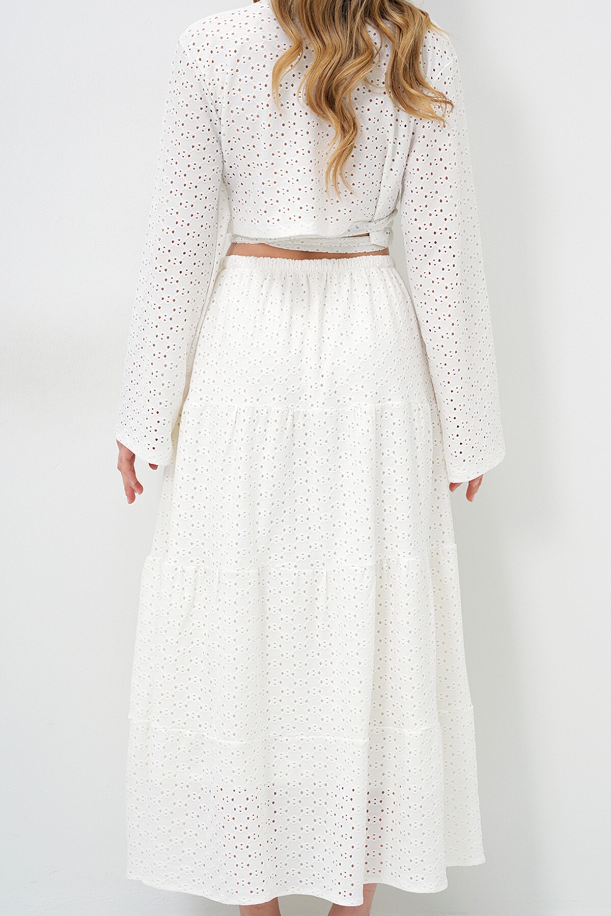 Beyaz Katkat Volanlı Güpür Premium Etek