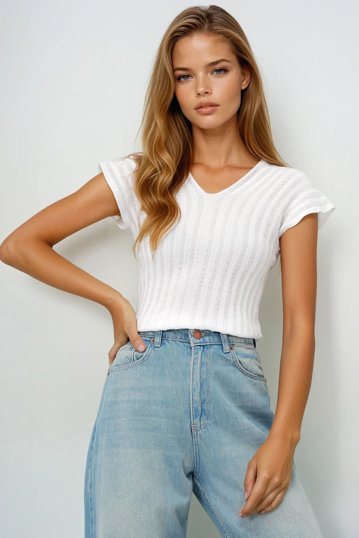 Beyaz Ön Arka V Yaka Ajurlu Yazlık Triko Bluz