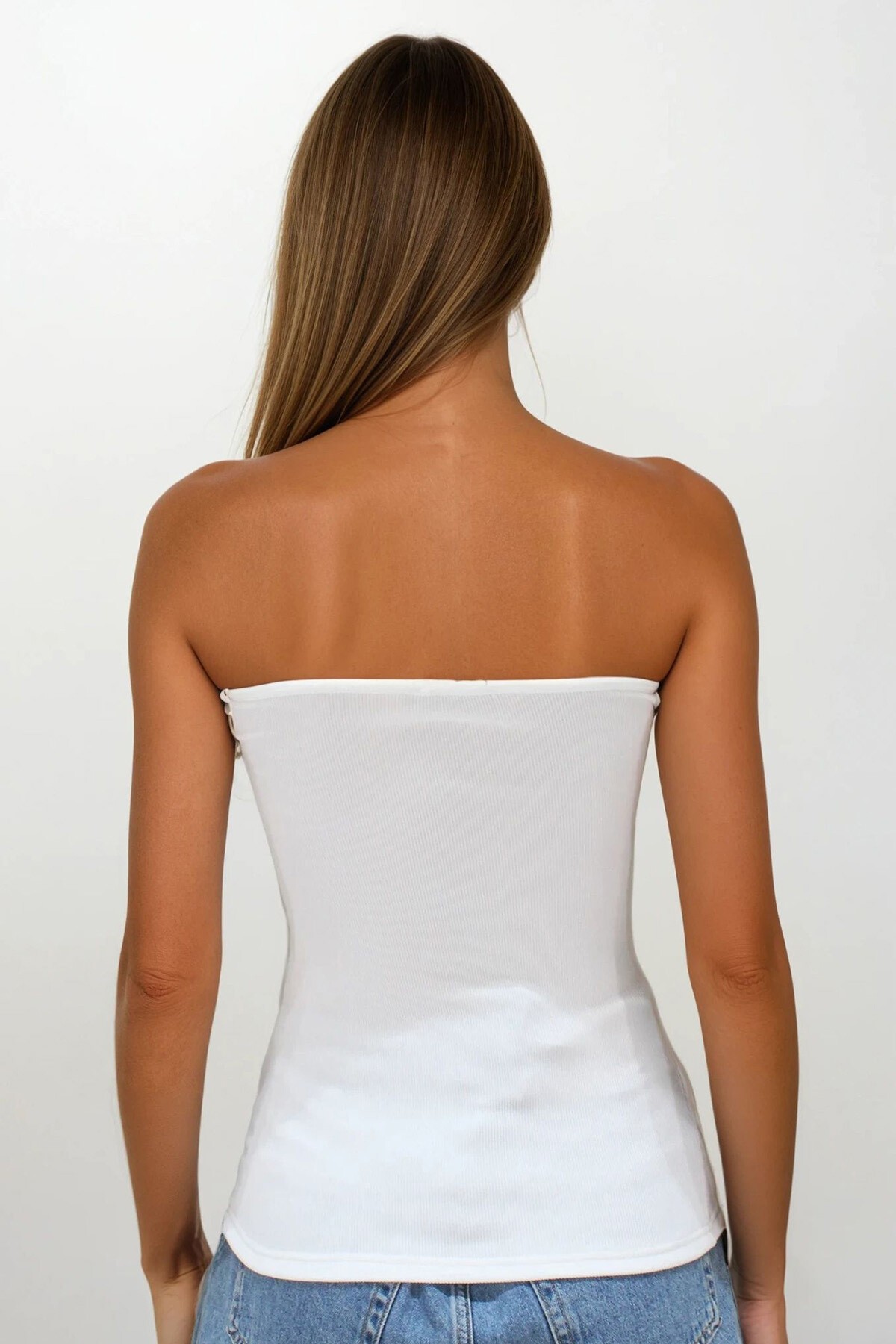 Beyaz Straplez Düğme Detaylı Yırtmaçlı Ottoban Bluz