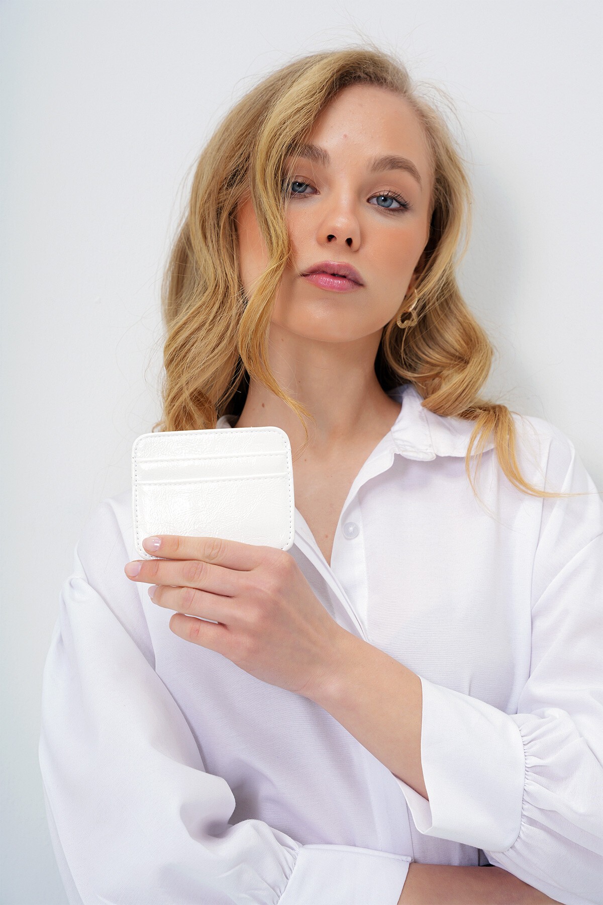 Beyaz Suni Deri Mini Kartlık