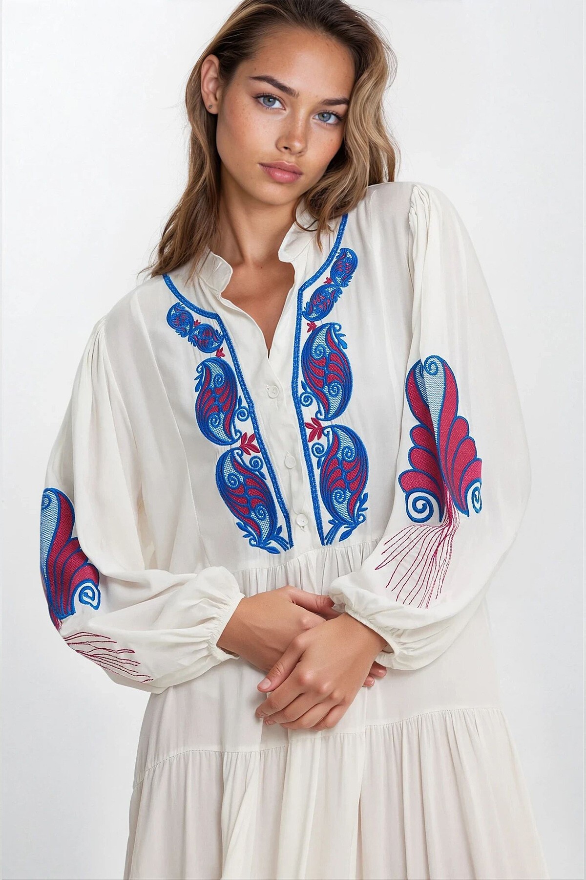 Beyaz Yarım Pat Düğme Kapamalı Büyük Beden Viskon Elbise