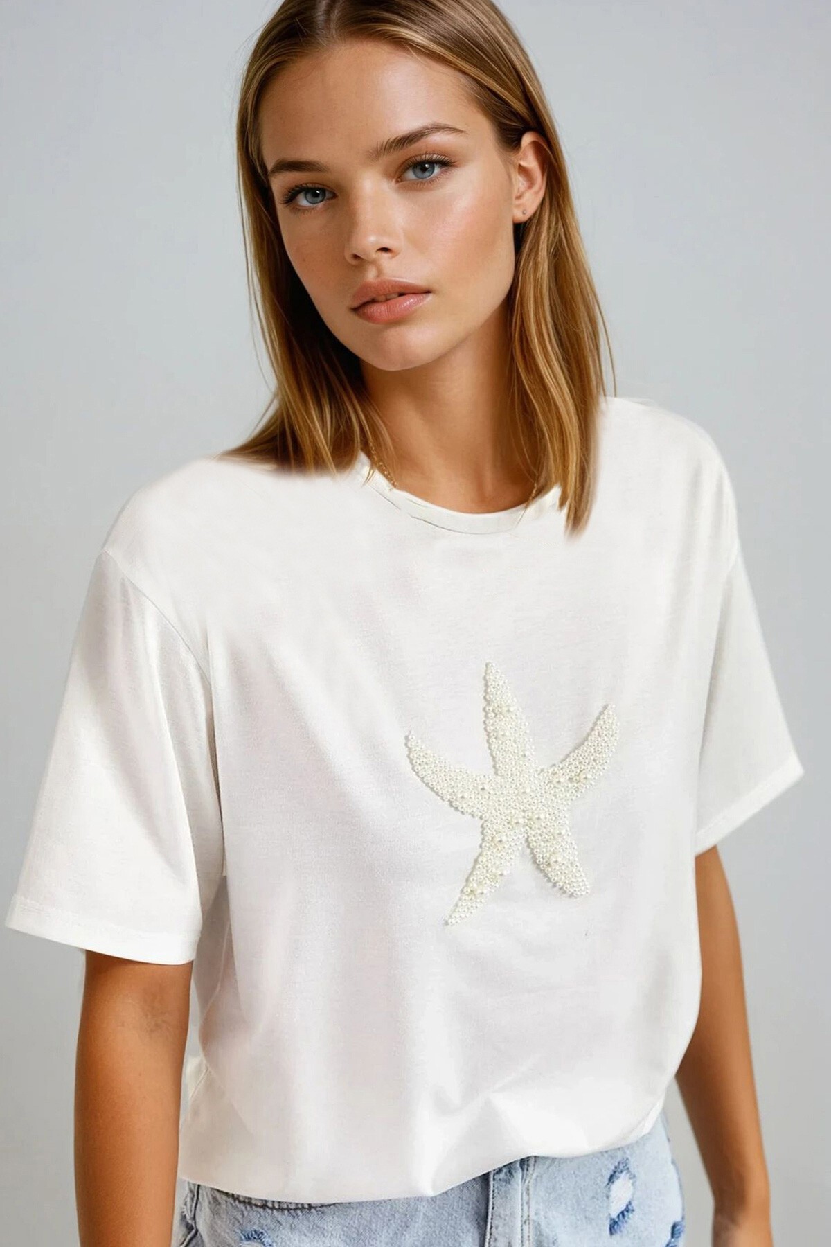 Beyaz Yıldız İnci İşlemeli Oversize T-Shirt