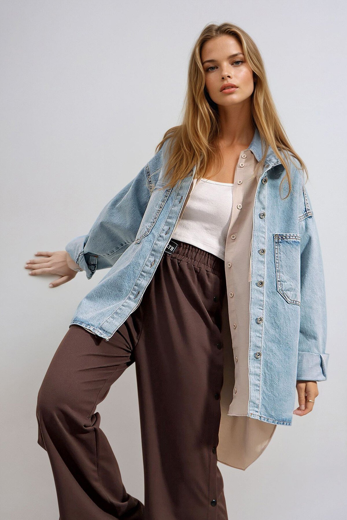 Buz Mavi Çift Cepli Yıkamalı Oversize Denim Ceket