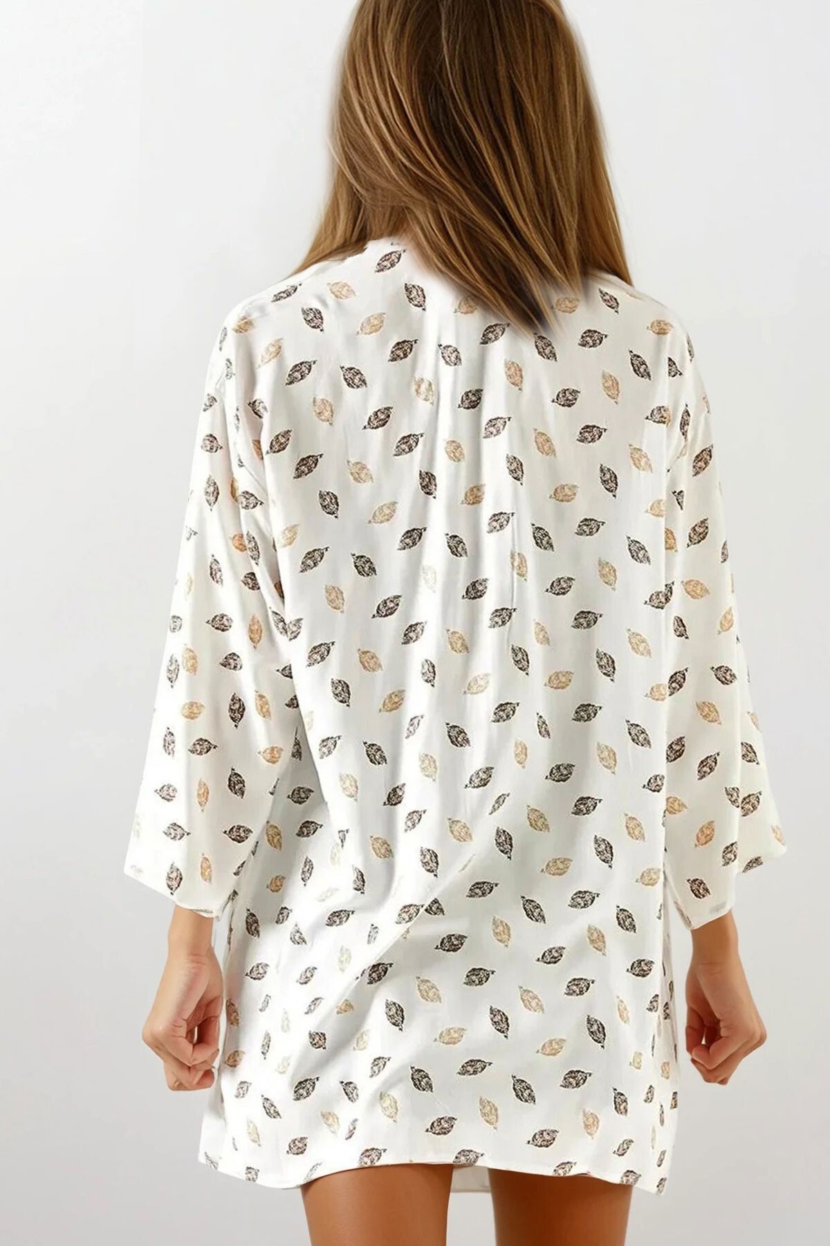 Bej Çiçek Desenli Dokuma Viskon Kimono