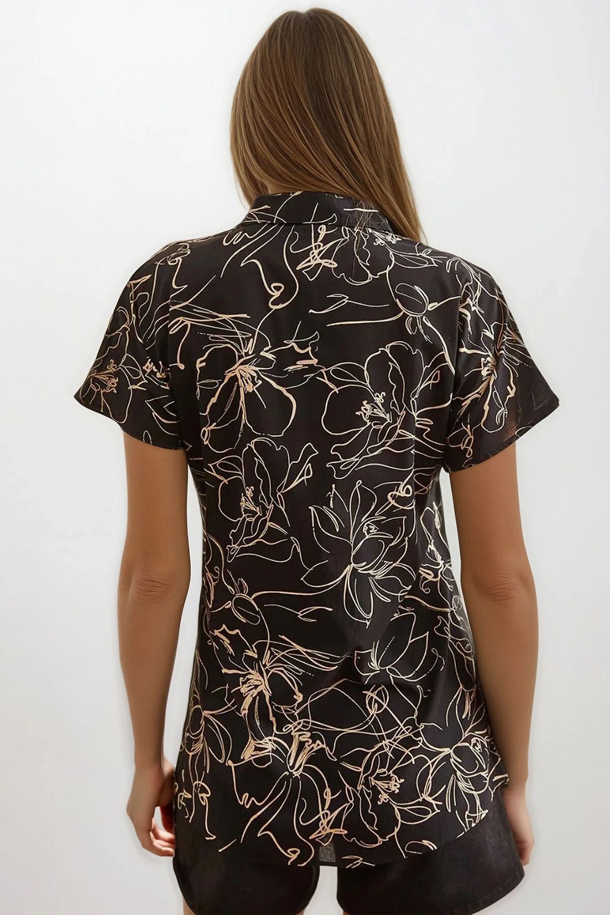 Siyah Ekru Çiçekli Viskon Yarasa Gömlek