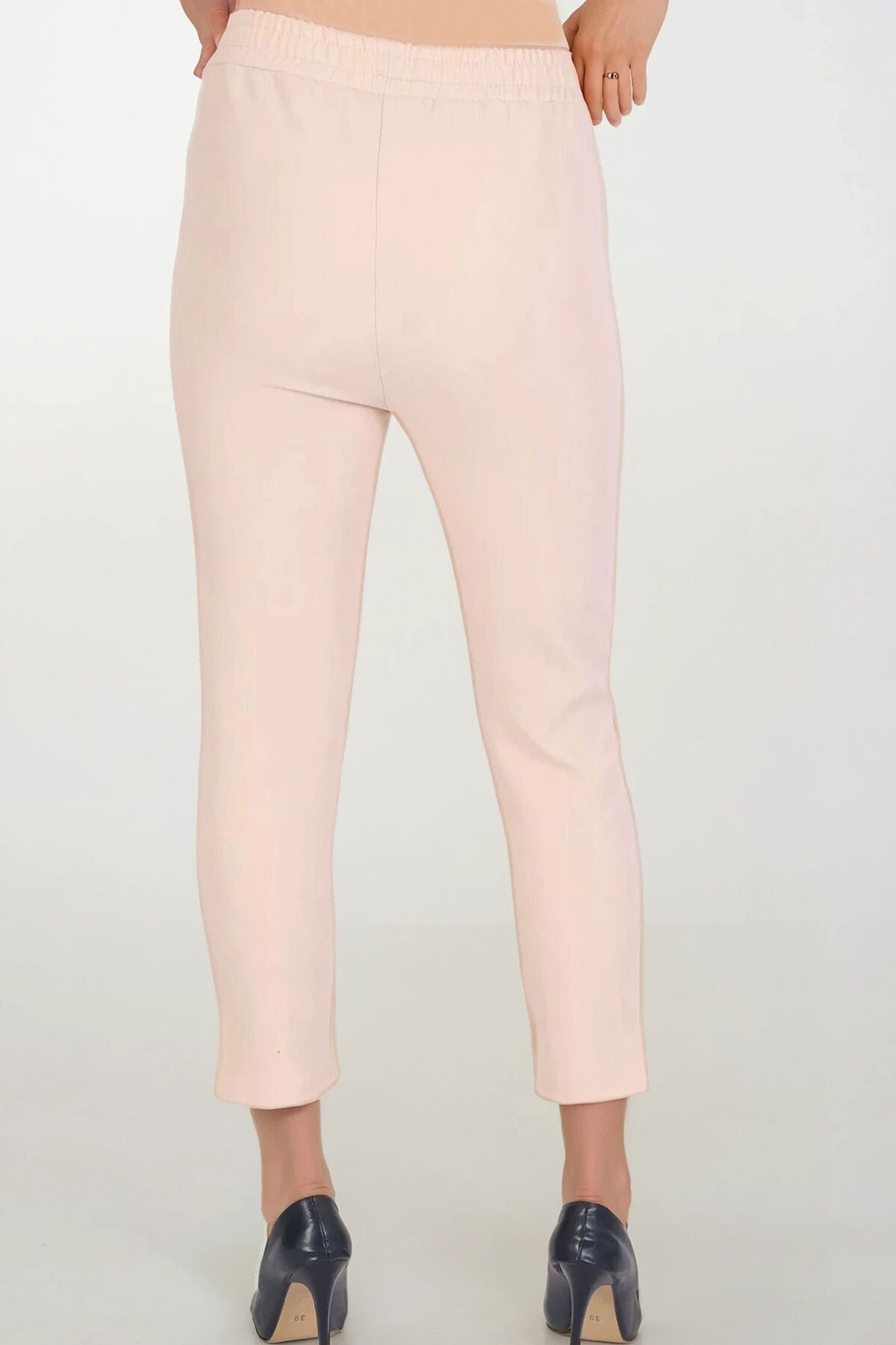 Bej Çift Cepli Beli Lastikli Havuç Pantolon