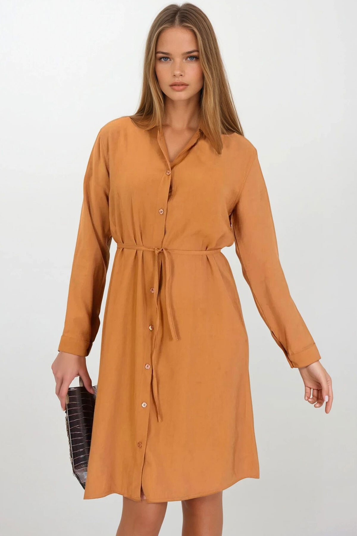 Kahverengi Düğme Kapamalı Bağcık Detaylı Gömlek Yaka Elbise