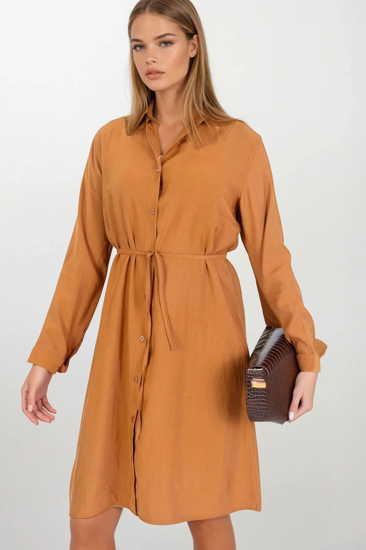 Kahverengi Düğme Kapamalı Bağcık Detaylı Gömlek Yaka Elbise
