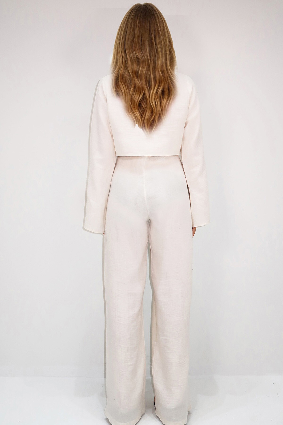 Ekru Beli Lastikli Çift Cepli Yırtmaç Detaylı Pantolon Ve Bağlama Detaylı Crop Bluz Müslin Takım