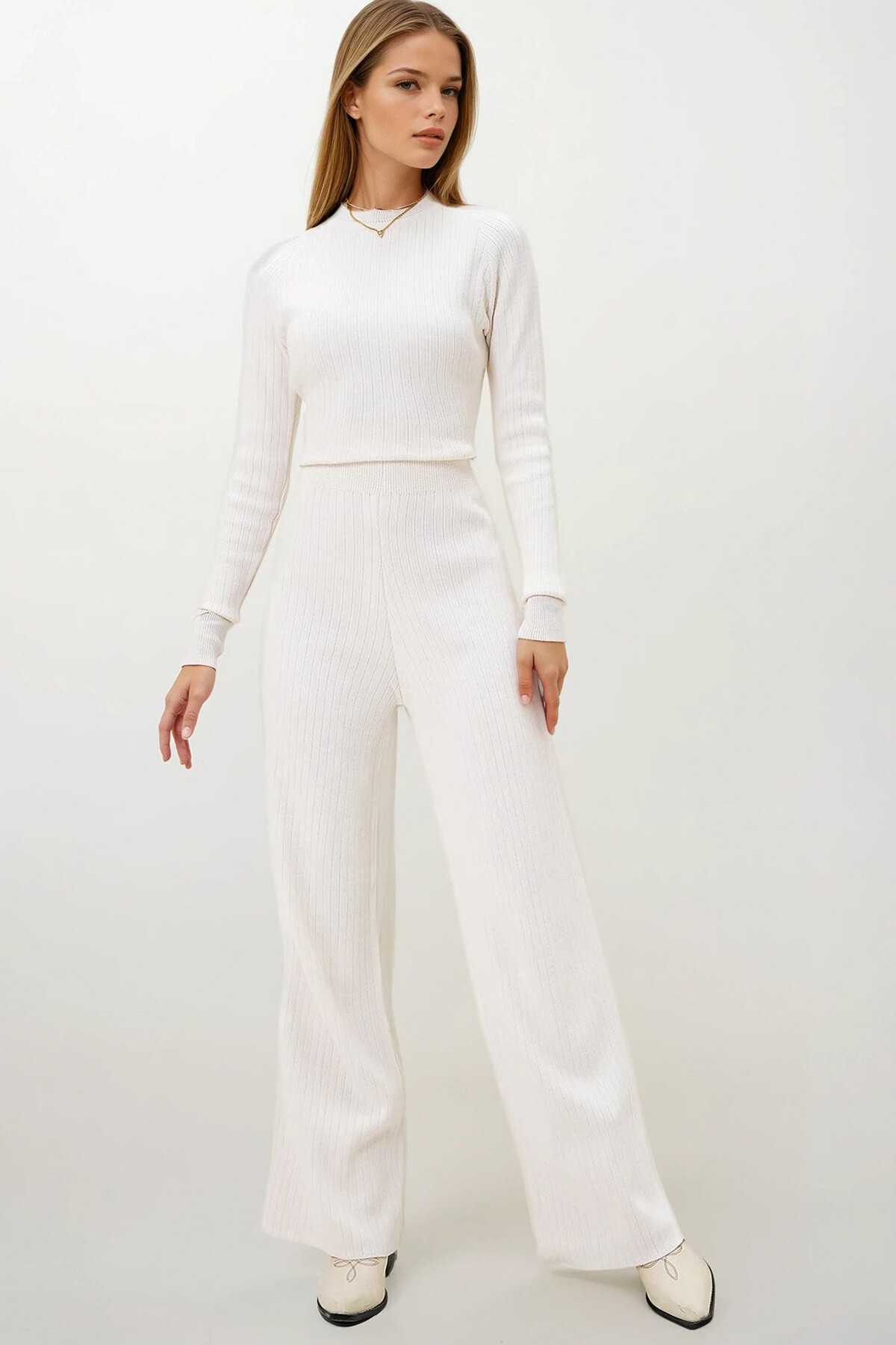 Ekru Bisiklet Yaka Triko Crop Bluz Ve Palazzo Pantolon Takım