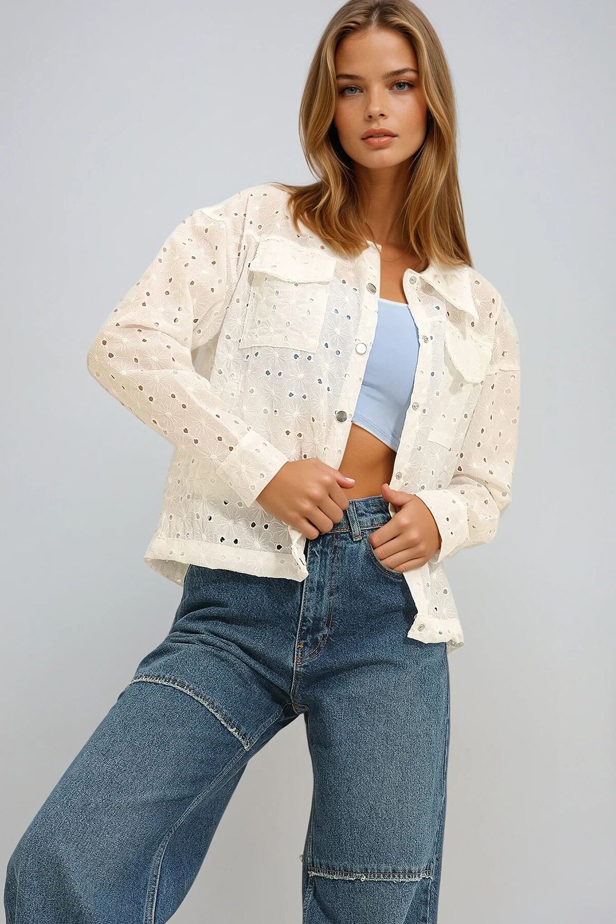 Ekru Çift Cepli Fisto Nakışlı Crop Ceket