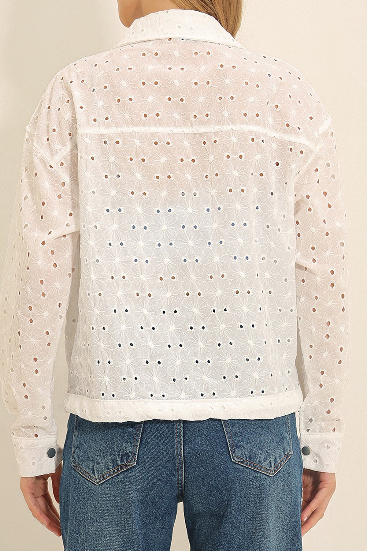 Ekru Çift Cepli Fisto Nakışlı Crop Ceket