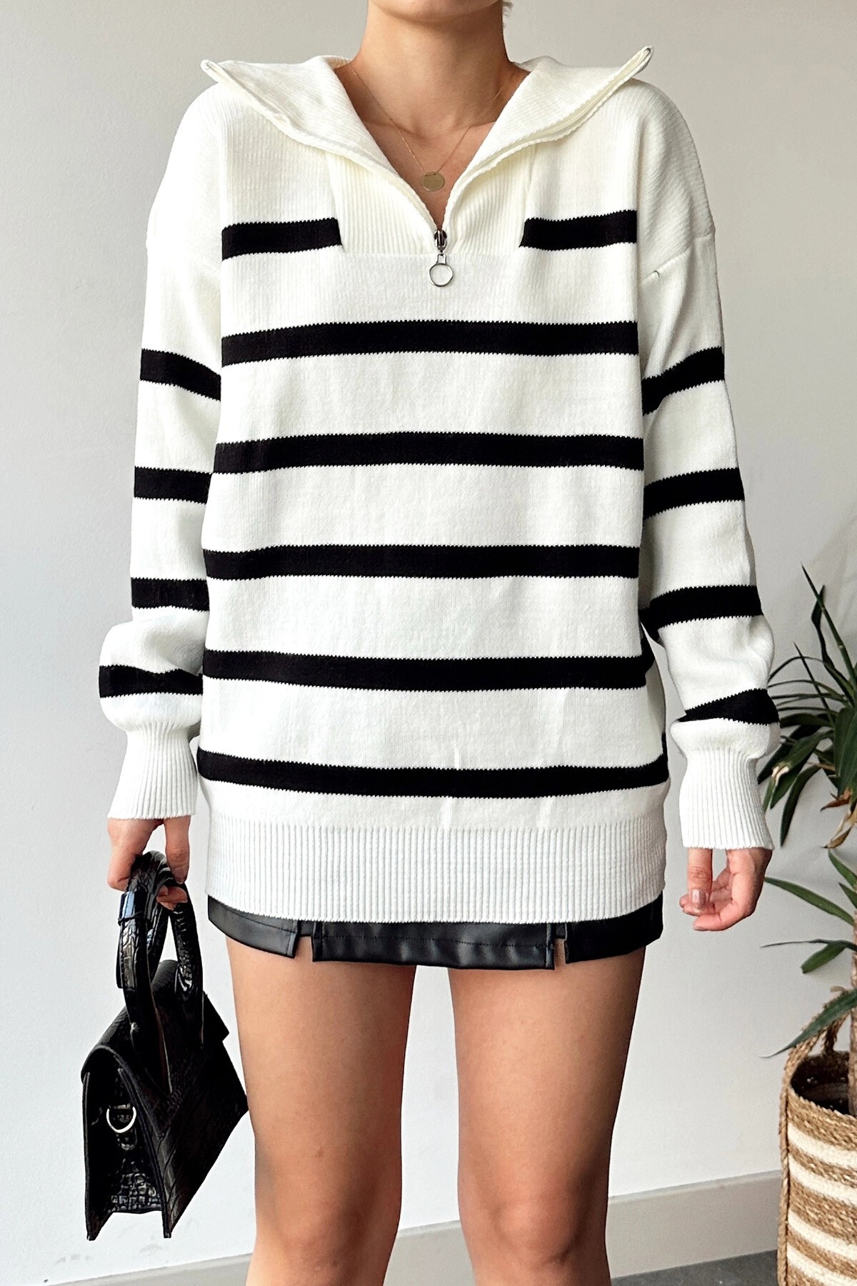 Ekru Fermuarlı Çizgili Triko Kışlık Kazak