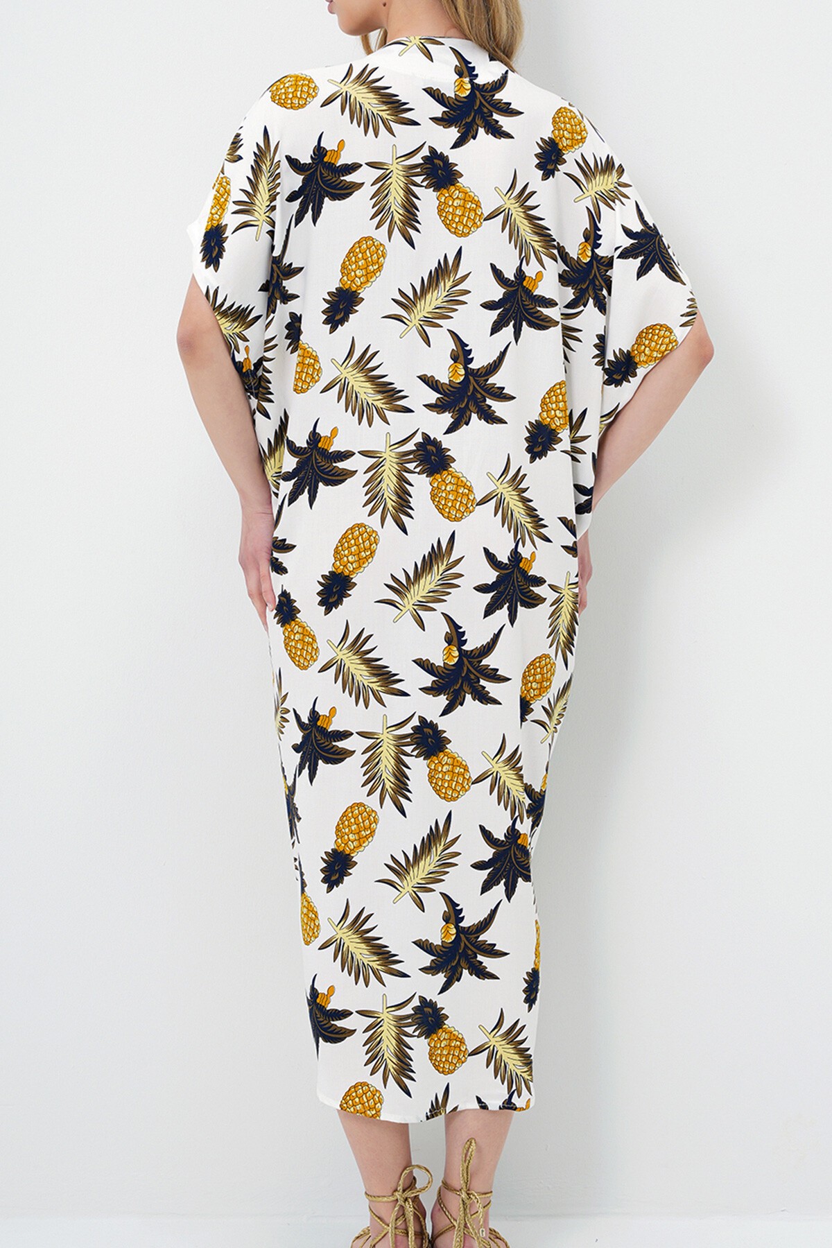 Ekru Sarı V Yaka Desenli Yazlık Maxi Boy Dokuma Elbise