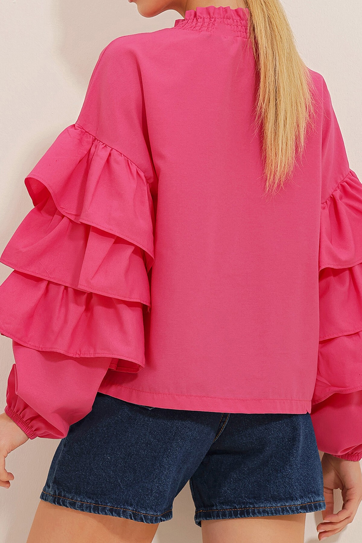 Fuşya Balıkçı Yaka Kolları Kat Volanlı Dokuma Bluz