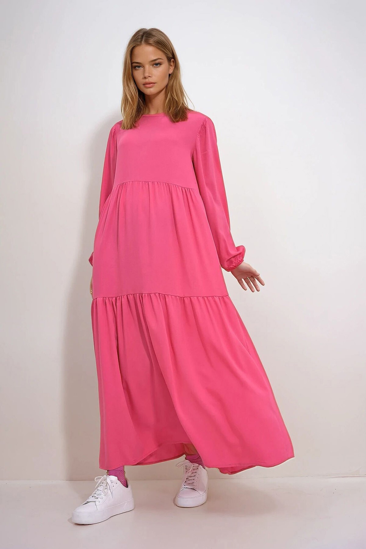 Fuşya Kayık Yaka Balon Kol Kat Kat Volanlı Beli Kuşaklı Dokuma Viskon Elbise